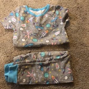 ⭐️PJ set size 4T
